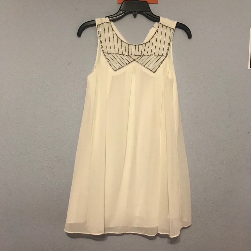 Bcbgeneration embroidered white dress